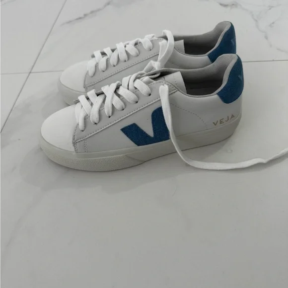Veja Campos Women’s Size 6 - Picture 2 of 4